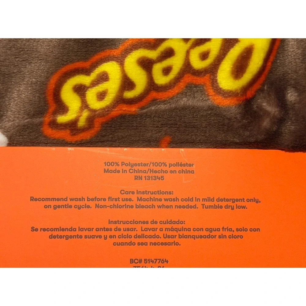 Reese's Halloween Oversized Plush Throw Blanket 60x70 Ghost Skull Pumpkin Brown